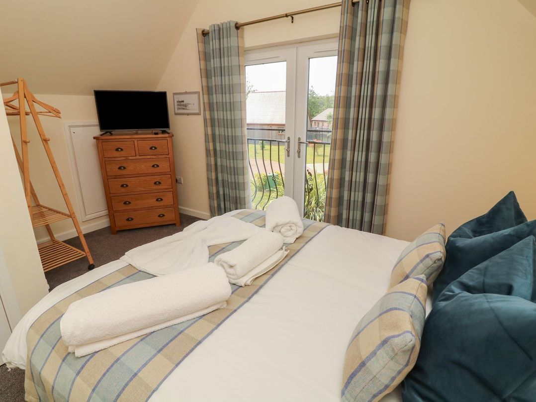 James Ville Marina Lodge 7