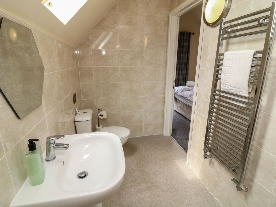 James Ville Marina Lodge 7