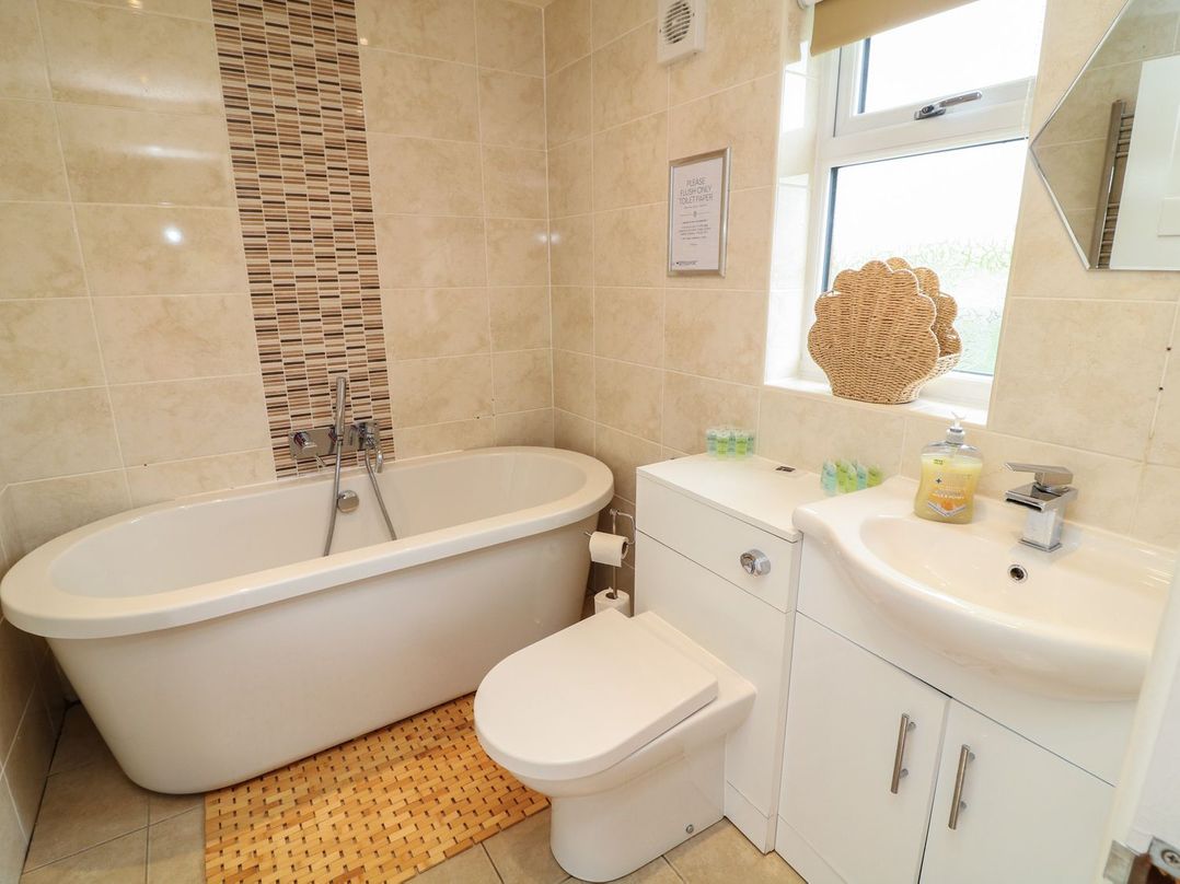 James Ville Marina Lodge 9