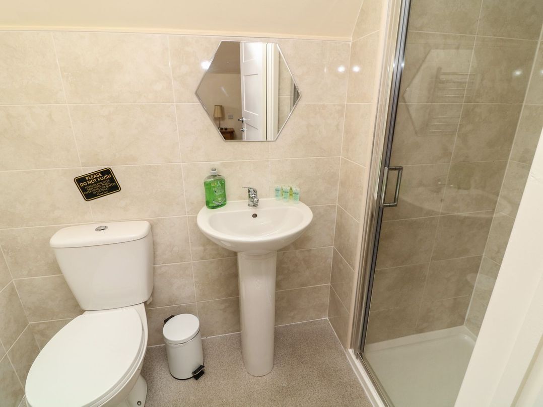 James Ville Marina Lodge 13