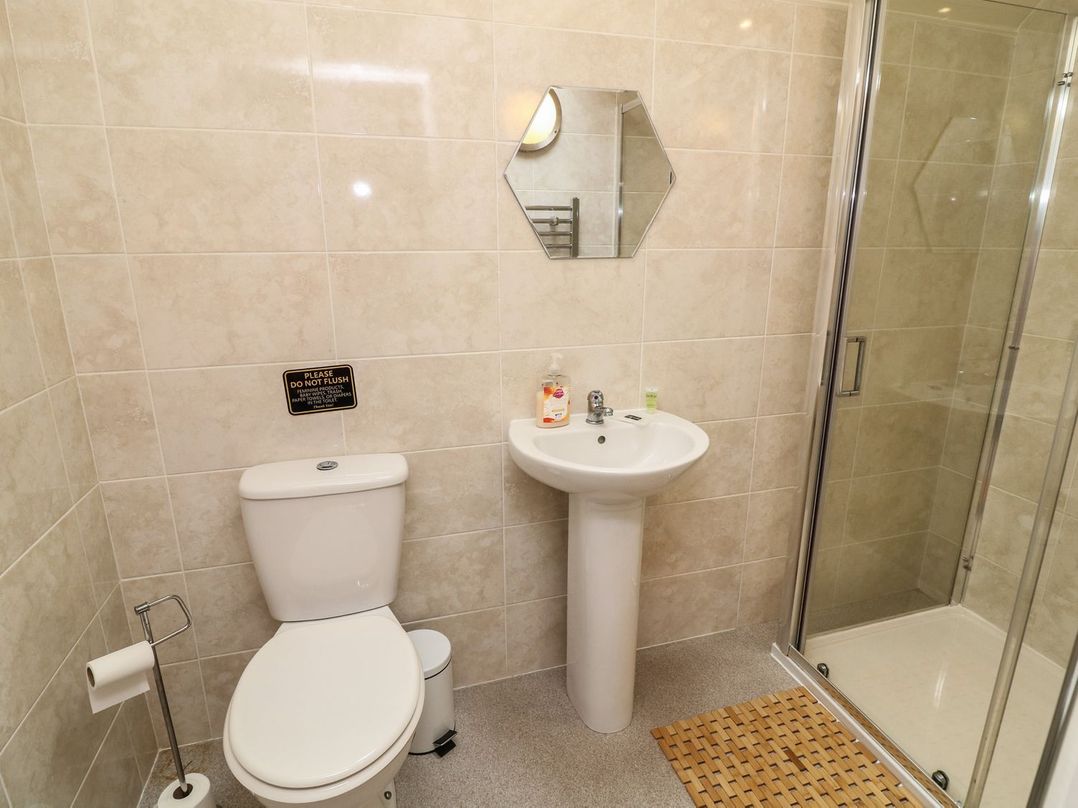 James Ville Marina Lodge 14