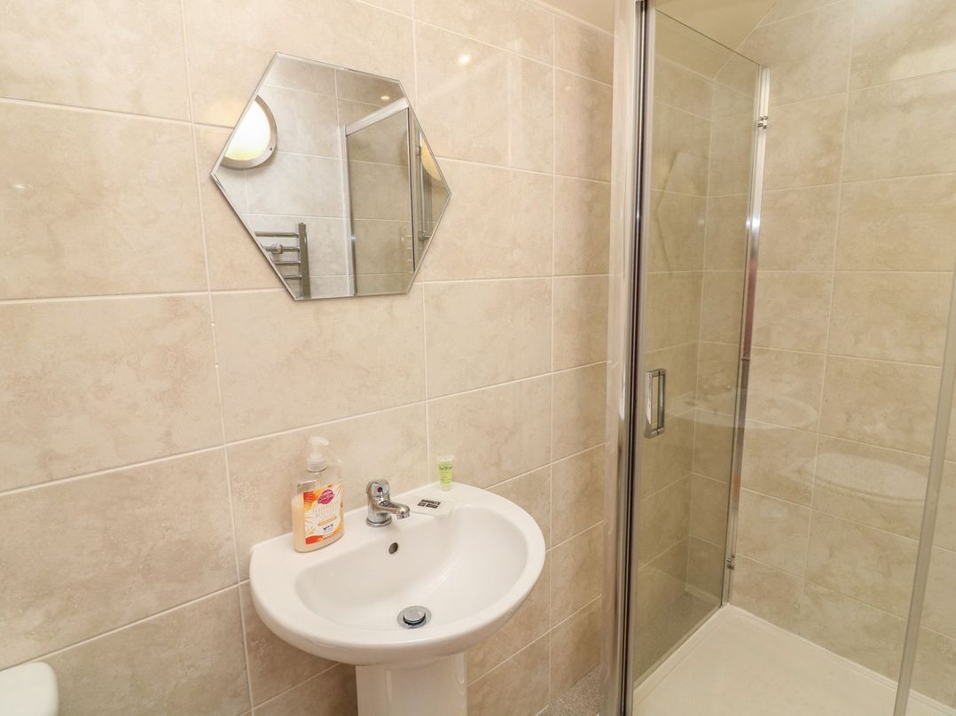 James Ville Marina Lodge 14