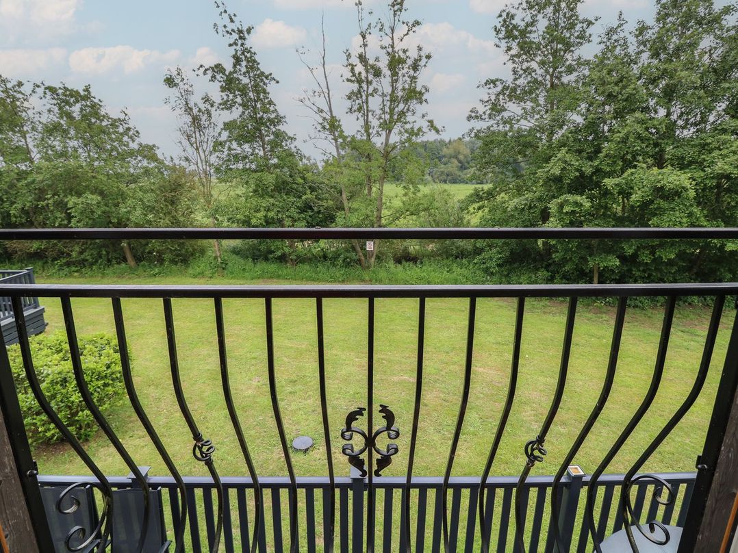 James Ville Marina Lodge 14