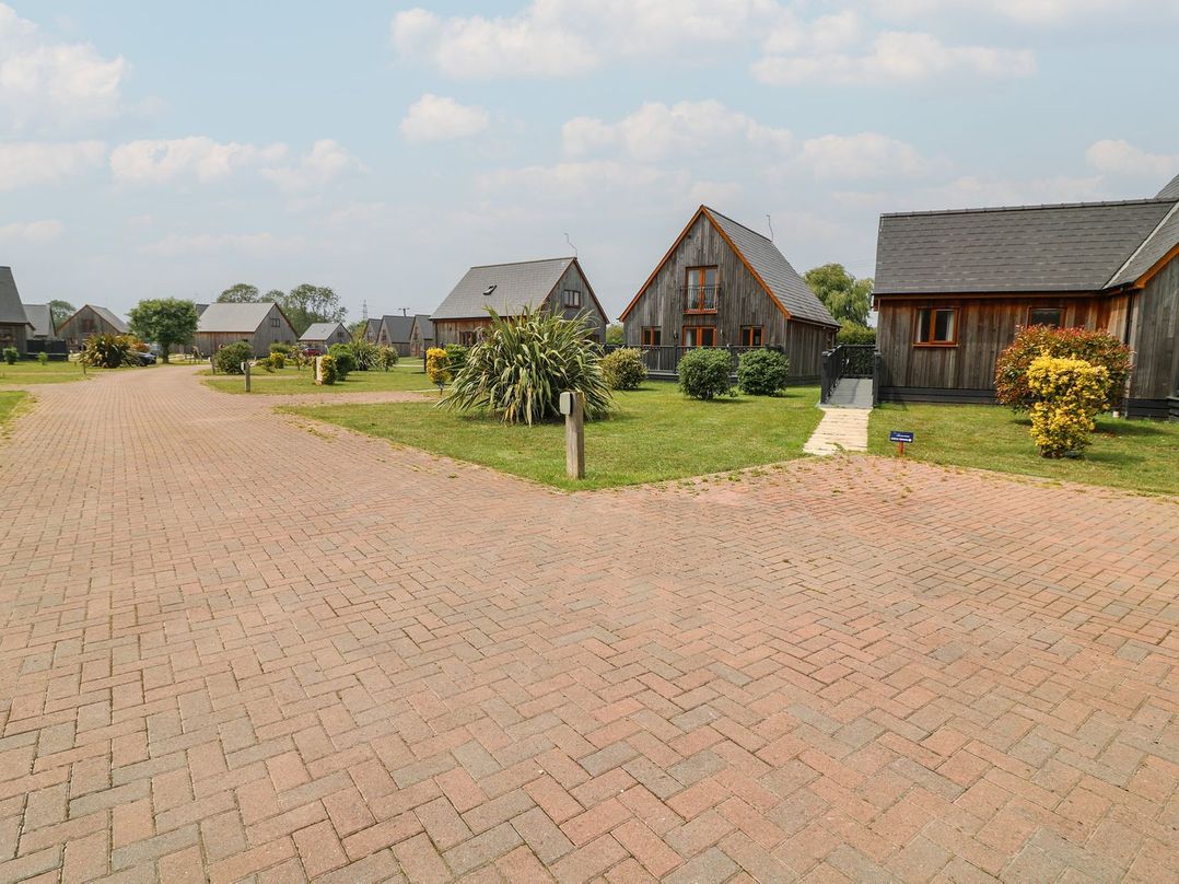 James Ville Marina Lodge 14