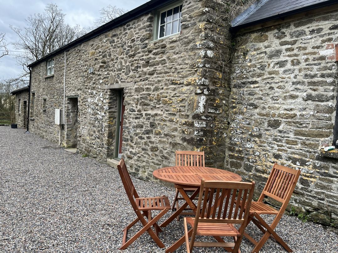 Coach House, St Clears - Sleeps 4 guests