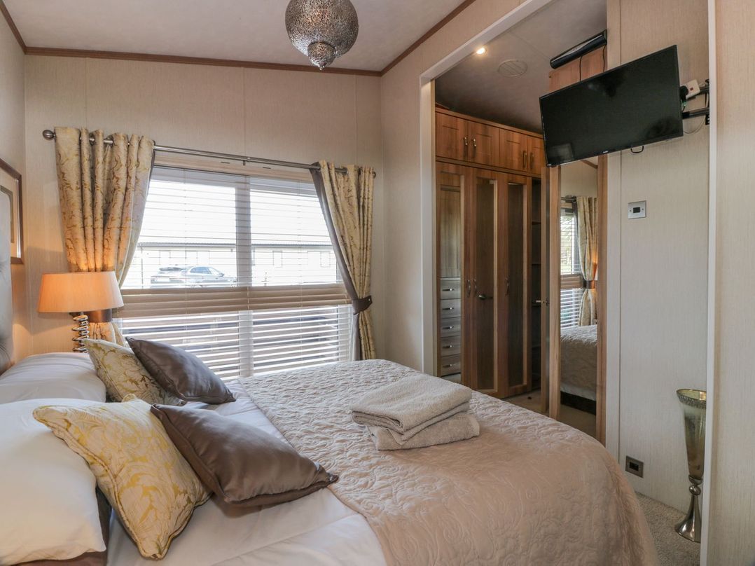 1, Fisherman’s hill