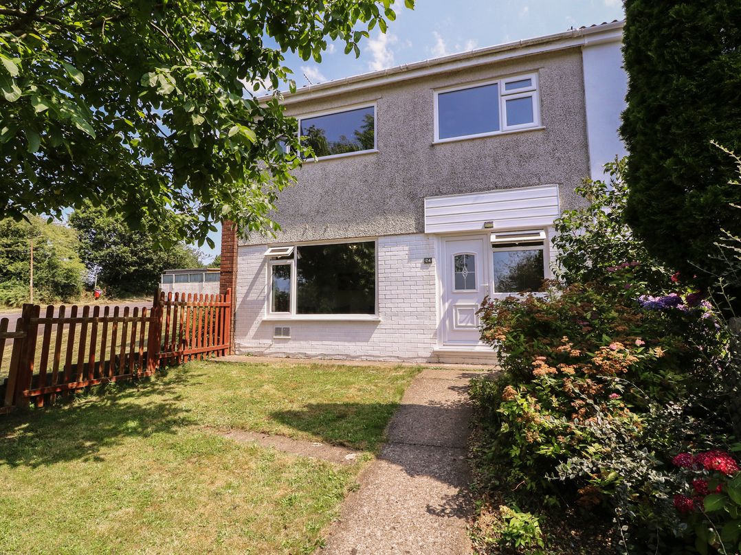 24 Cefn Court