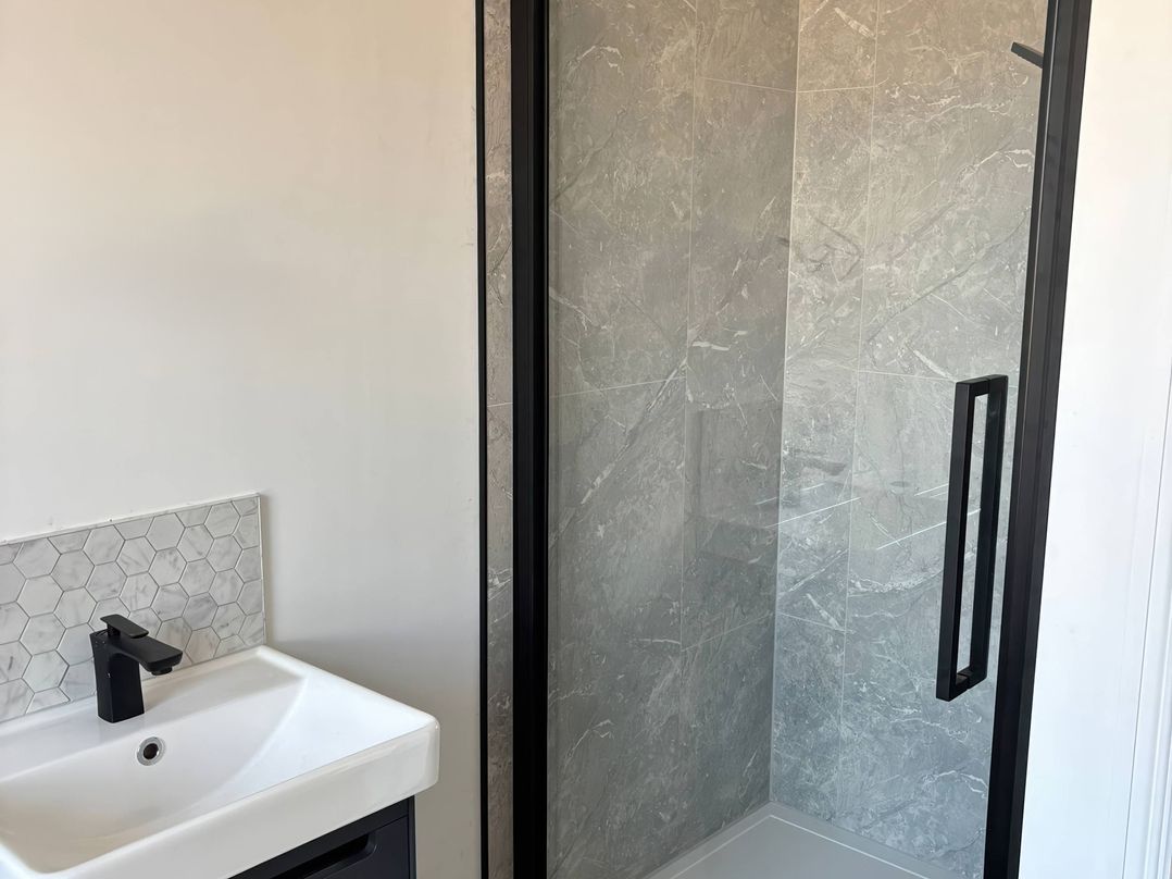Holt Hall - First Floor Apartment