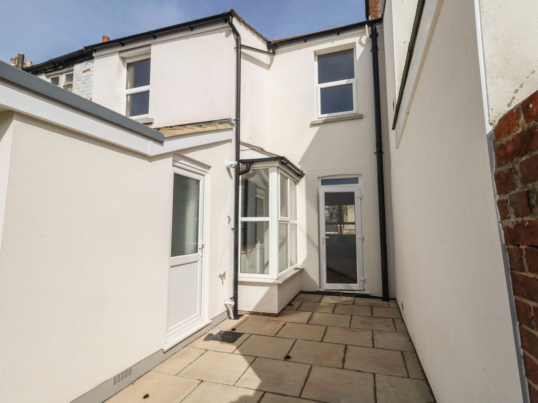 93 Abbotsbury Road