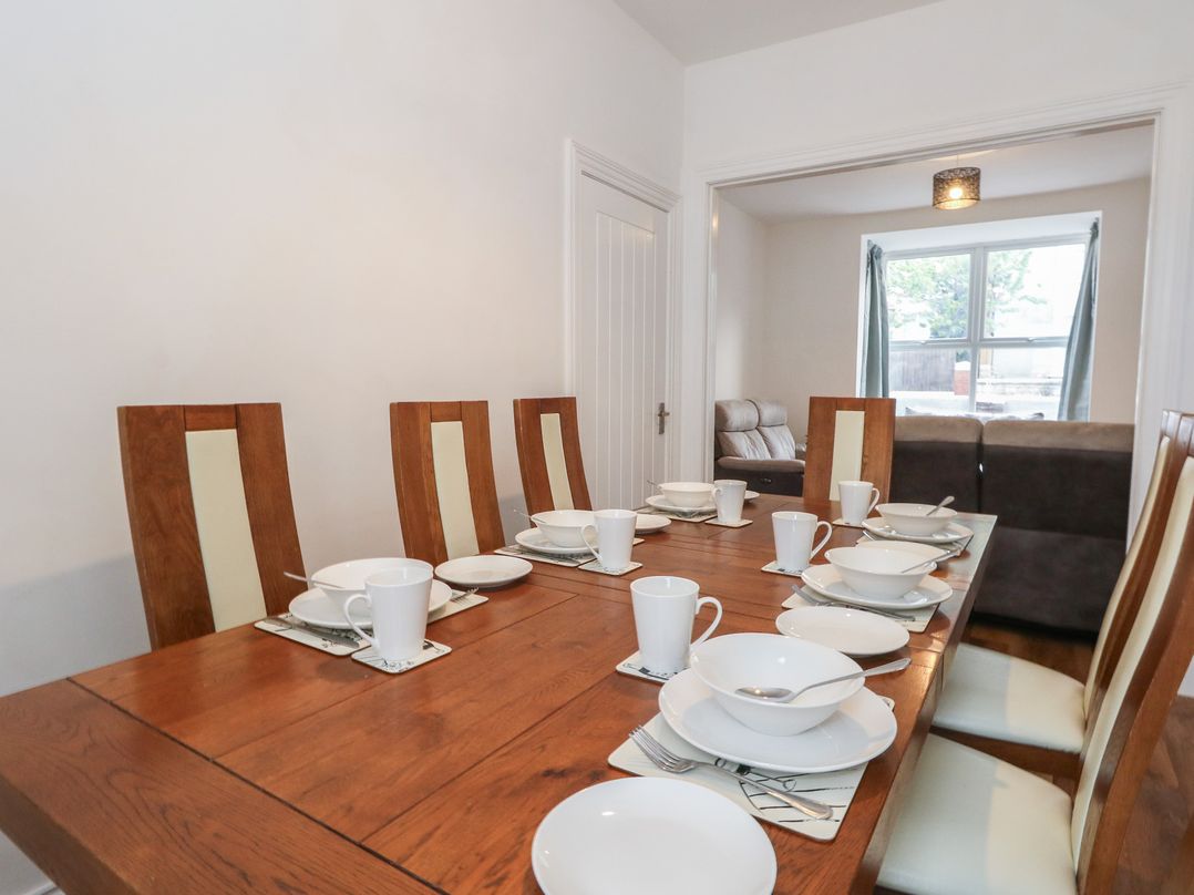 93 Abbotsbury Road