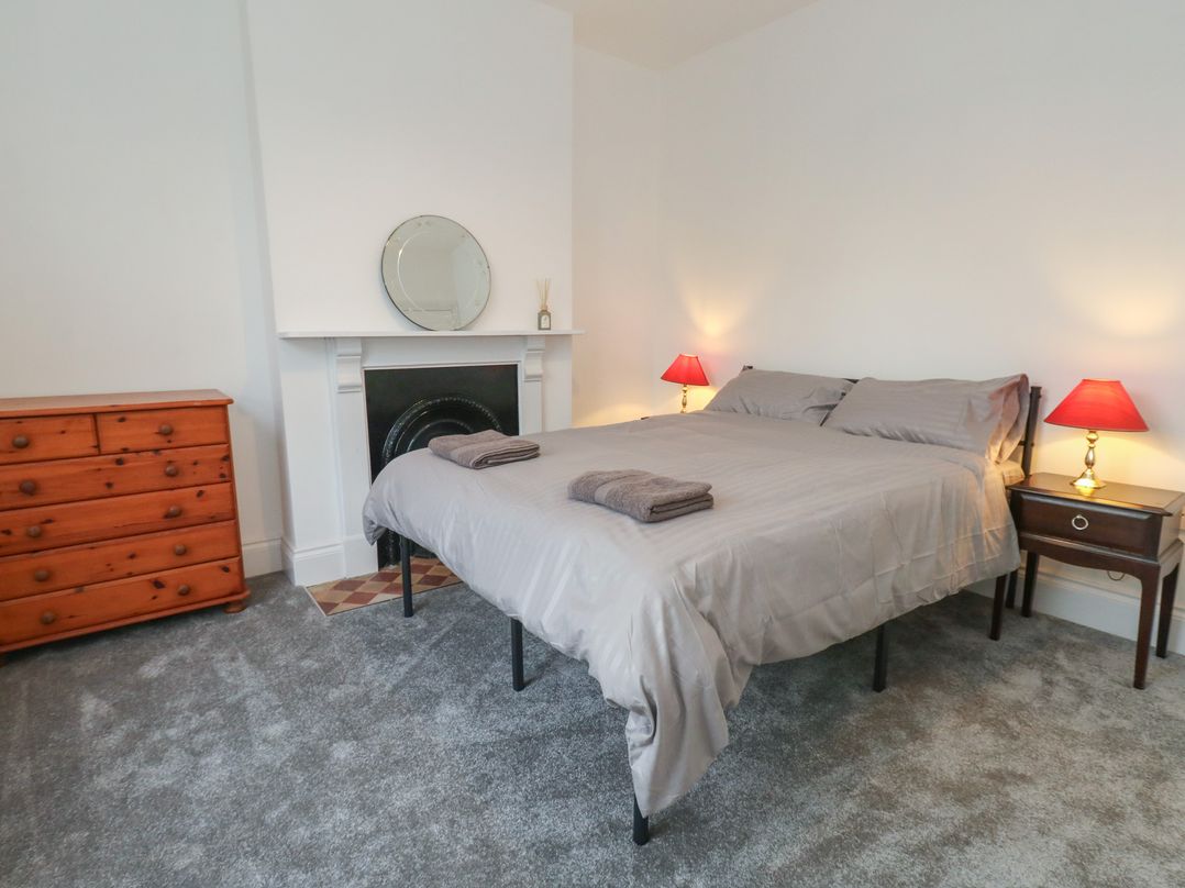 93 Abbotsbury Road