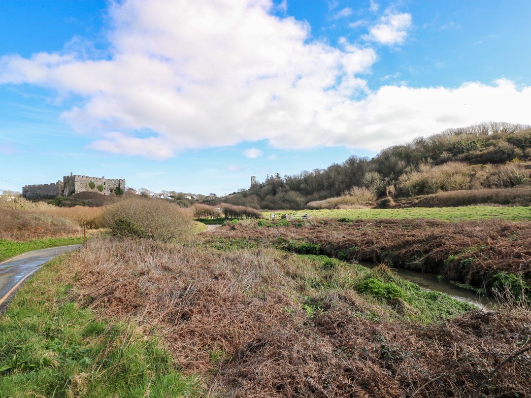 82 Manorbier Park