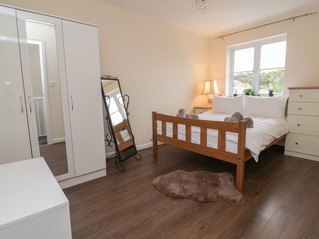 31 Llys Ogwen