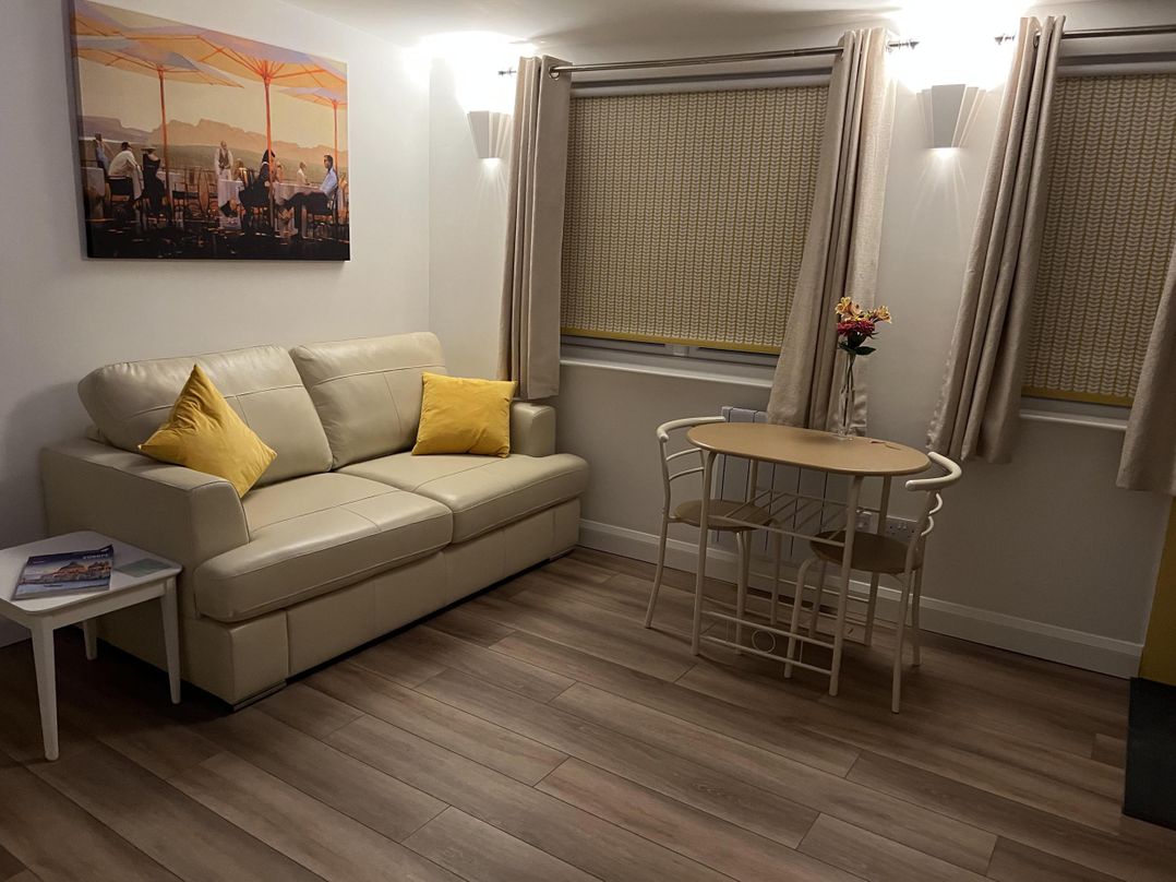 Woodland Lodge The Snug