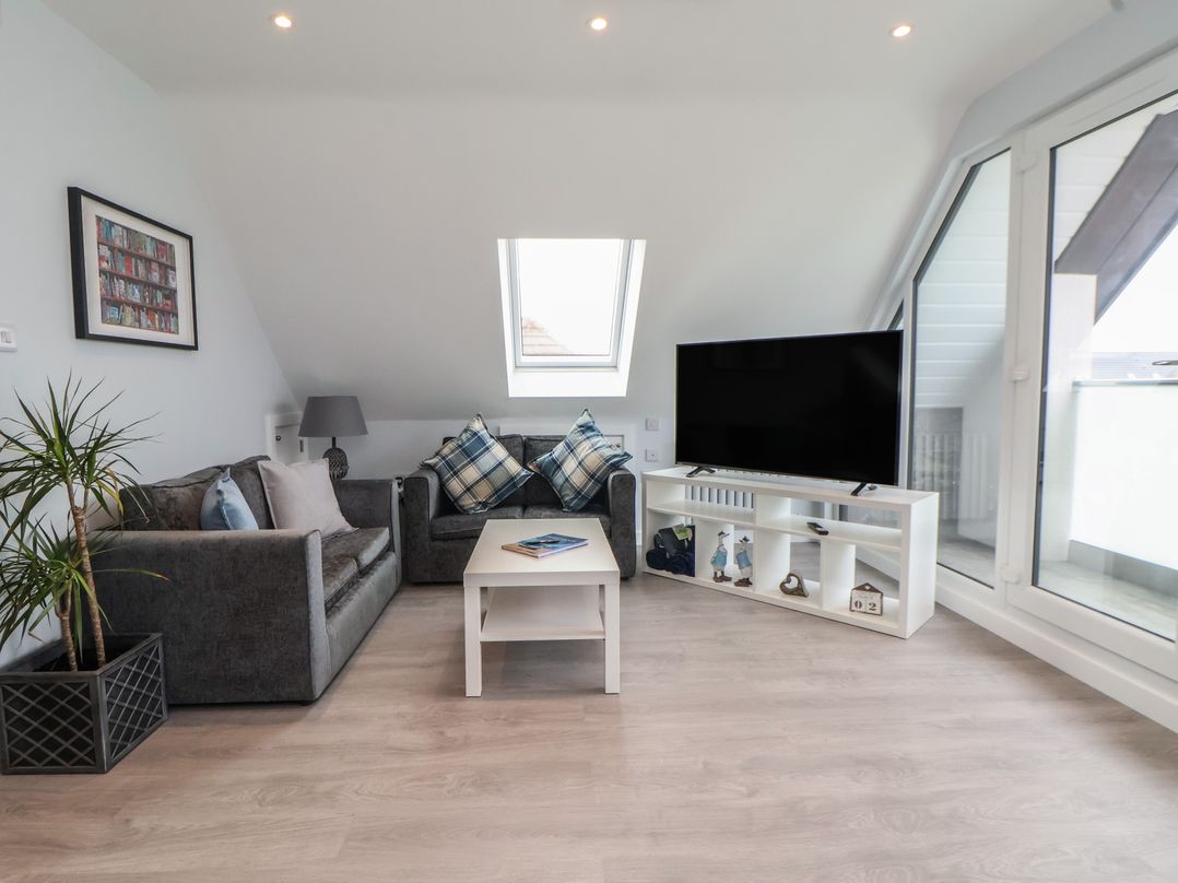 Mike’s Place On The Cove