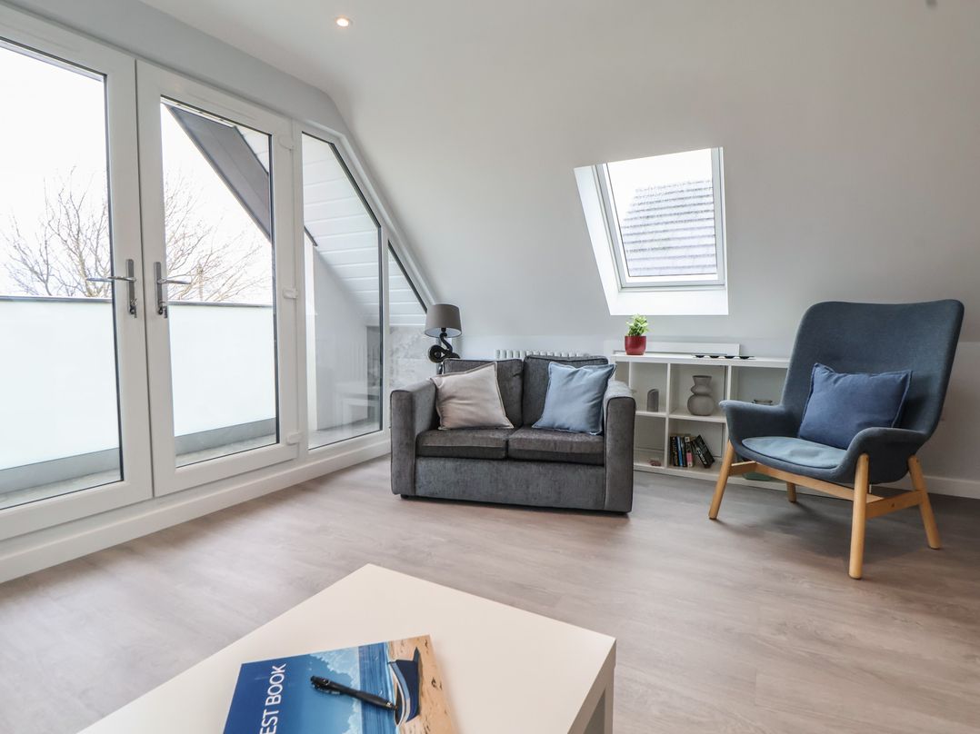 Mike’s Place On The Cove