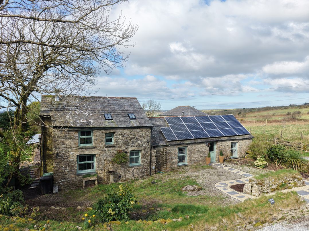 Tor Farm, Camelford - Sleeps 8 guests