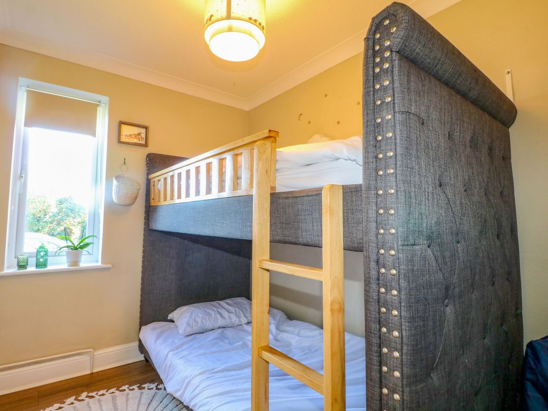 Farnham Park Apartment