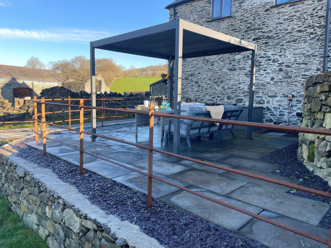 The Old Cartshed | Yr Hen Gwt Cart