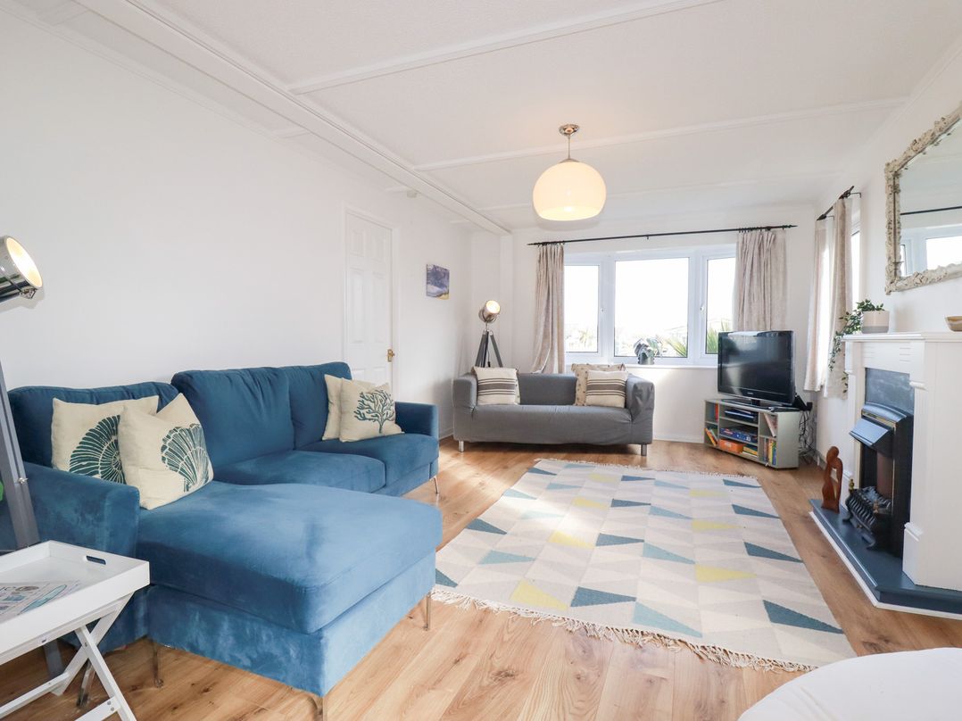 Ms Merryn 37 St. Cadocs