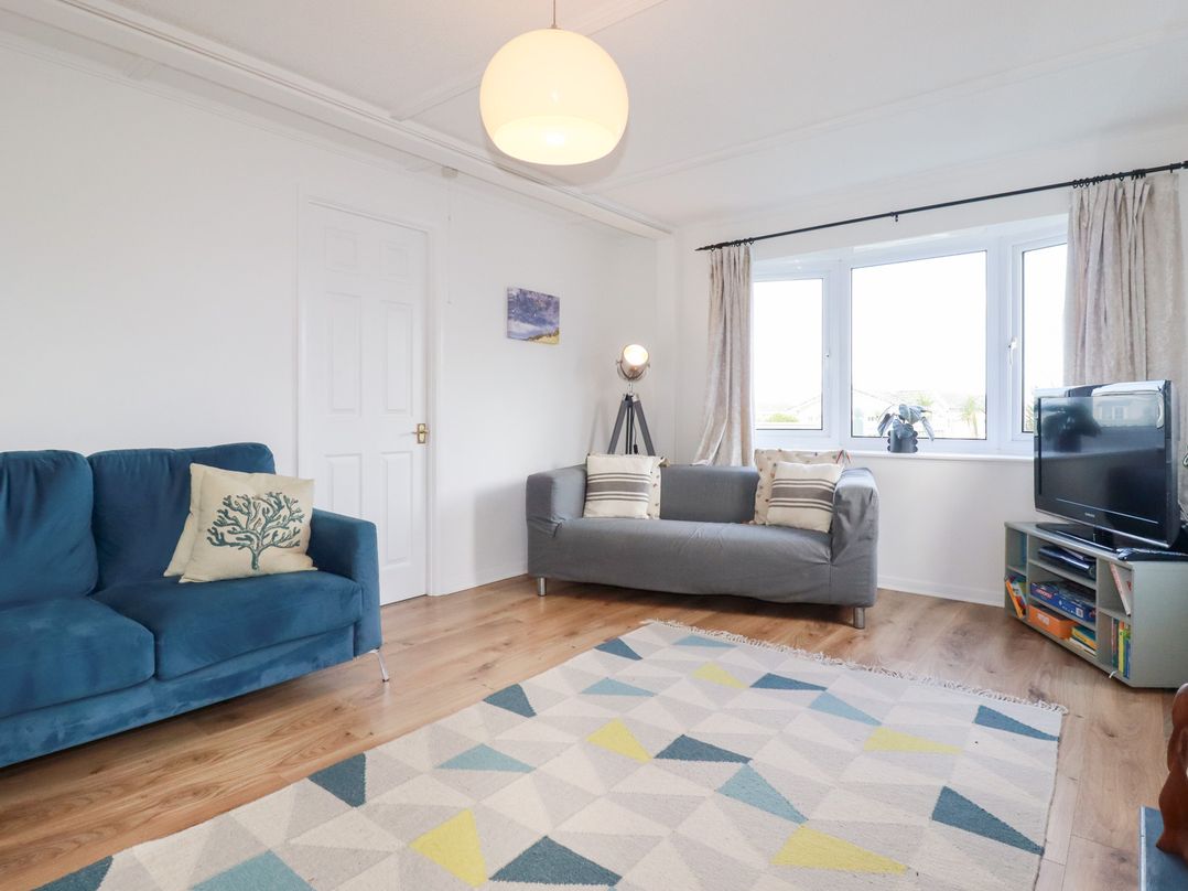 Ms Merryn 37 St. Cadocs