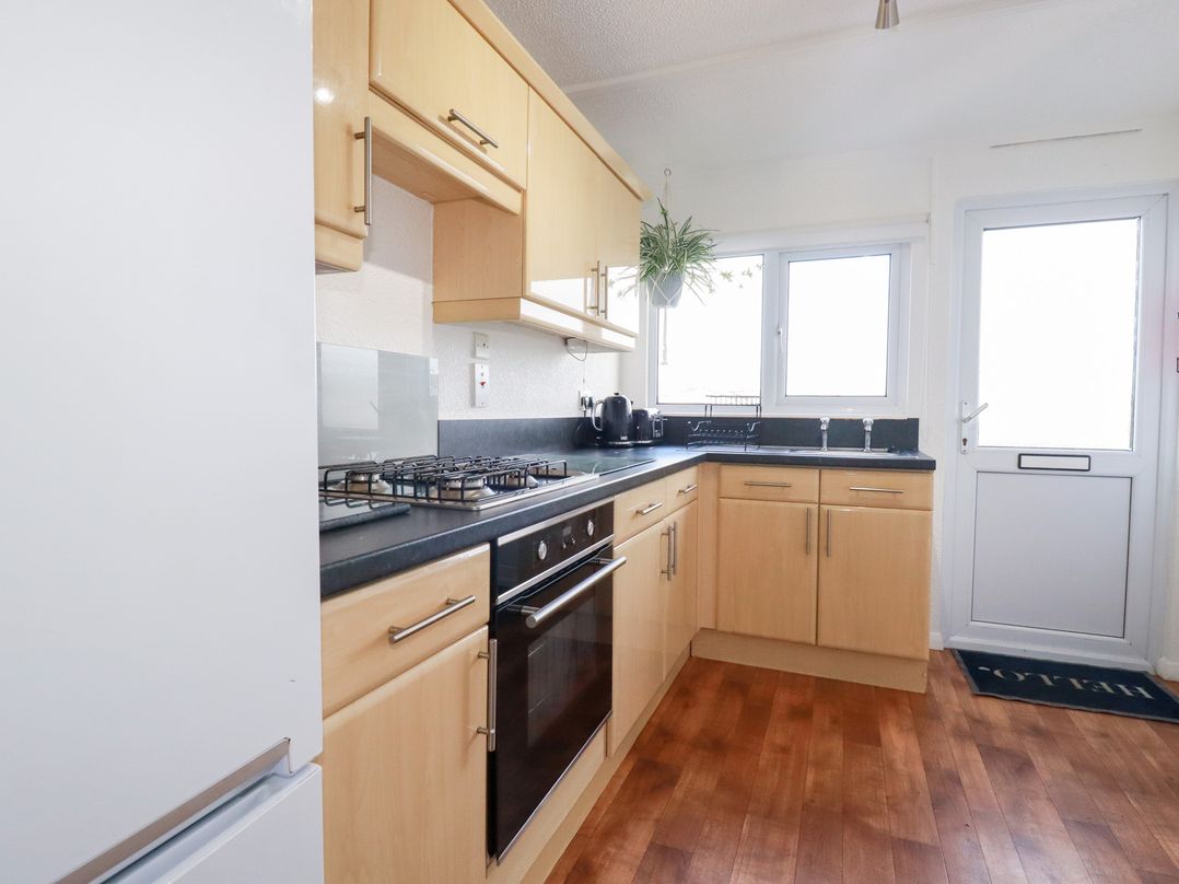 Ms Merryn 37 St. Cadocs