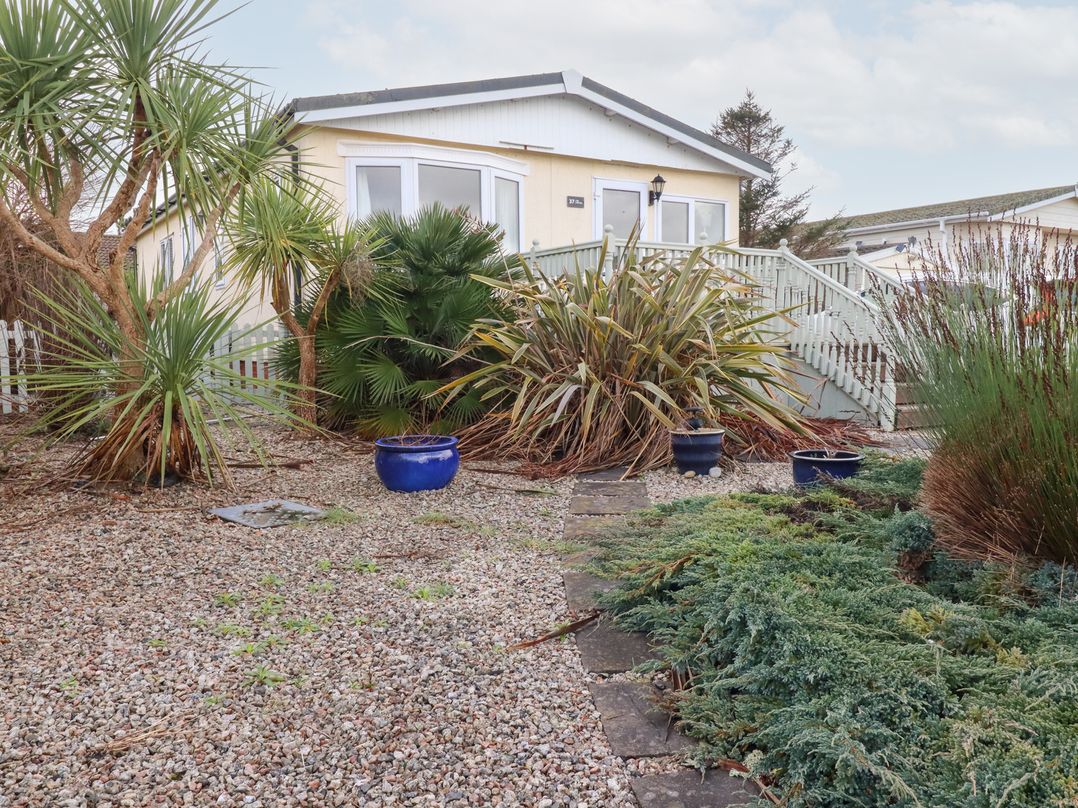 Ms Merryn 37 St. Cadocs