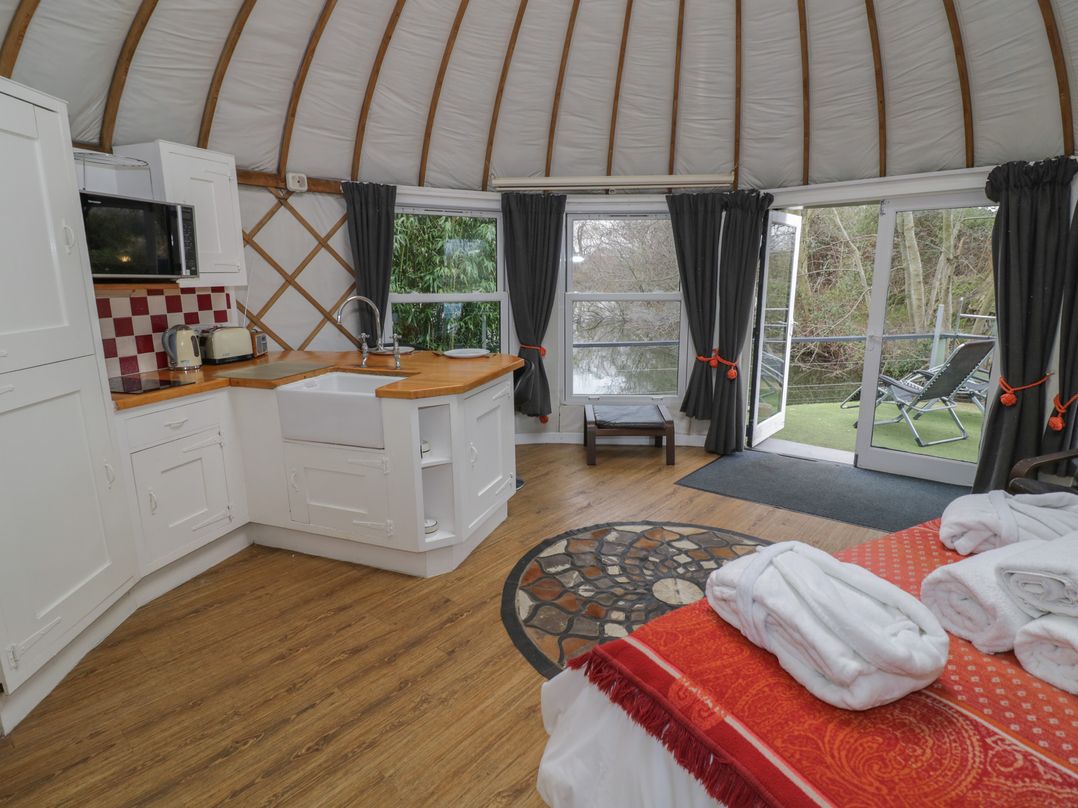 Lakeview Yurt