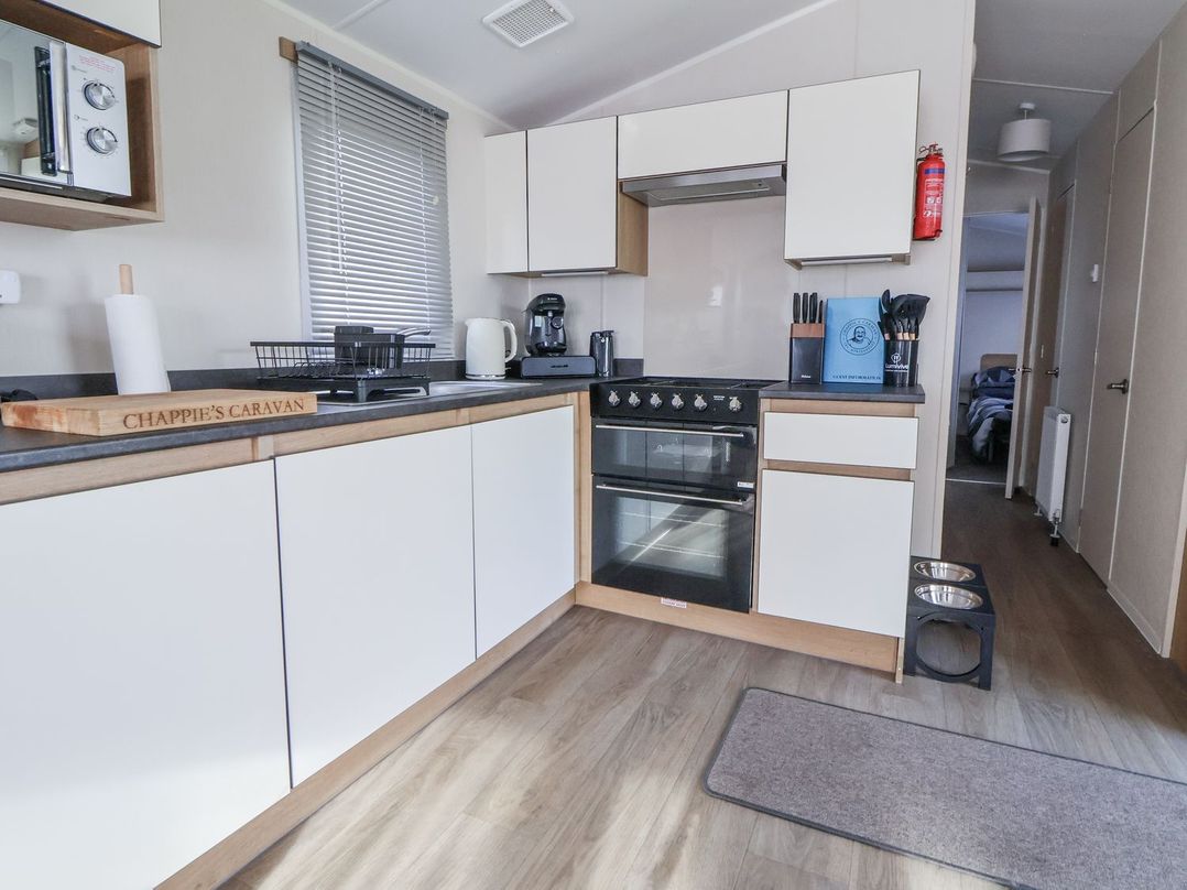 Chappie's Caravan 1.0
