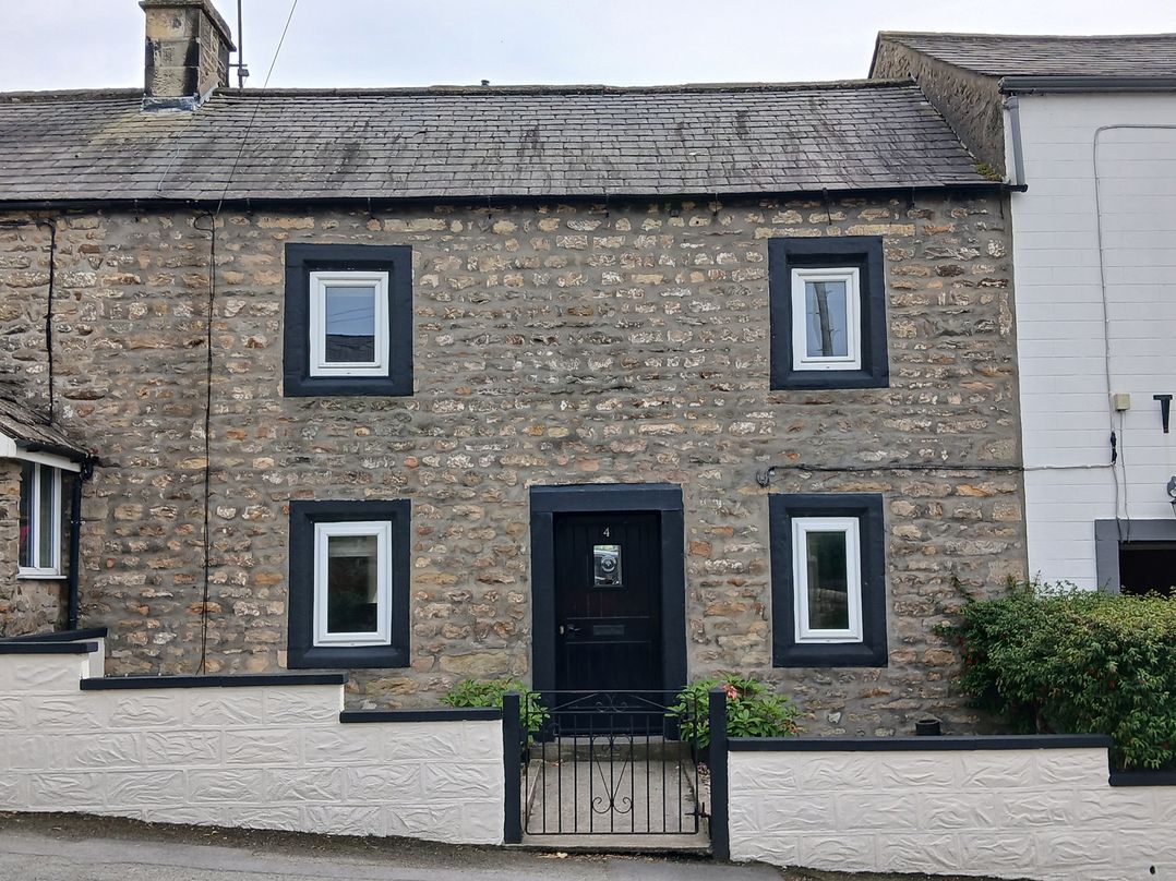 4 Oak Cottages