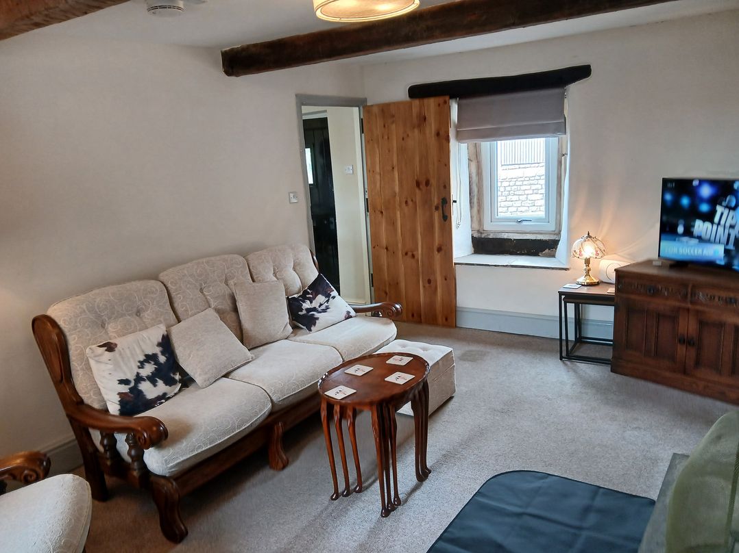 4 Oak Cottages