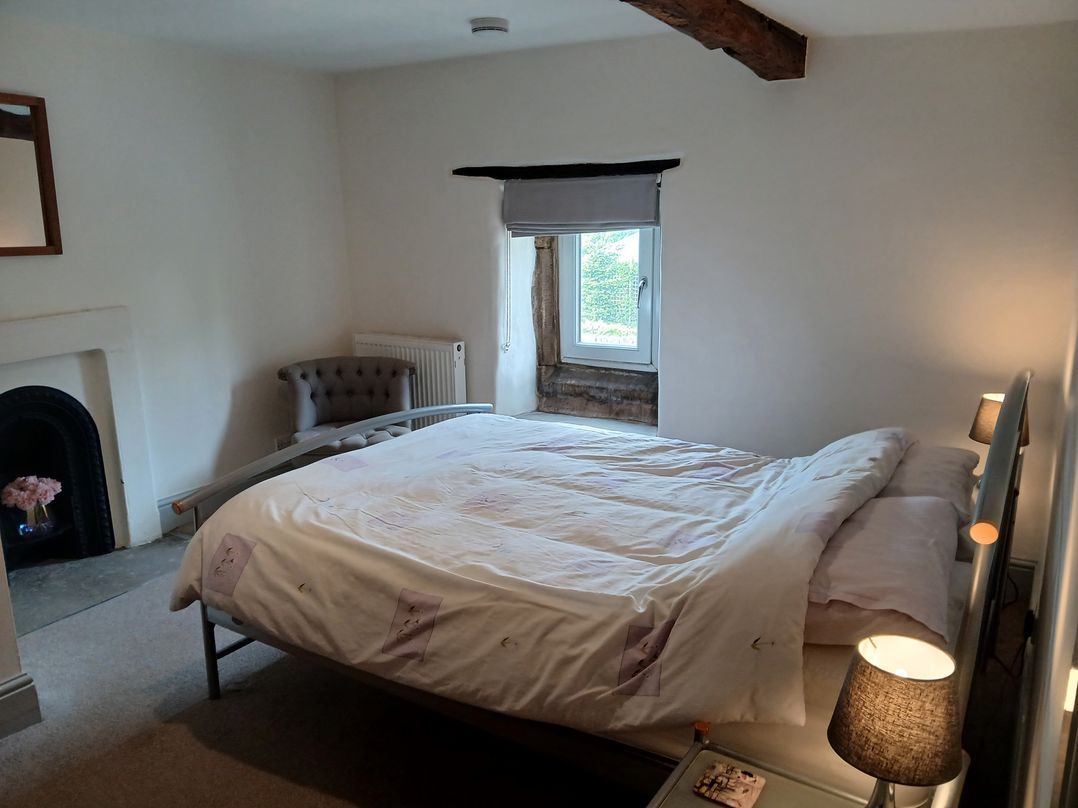 4 Oak Cottages