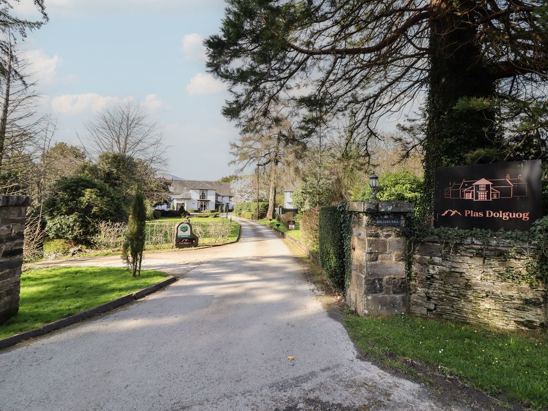 Plas Dolguog