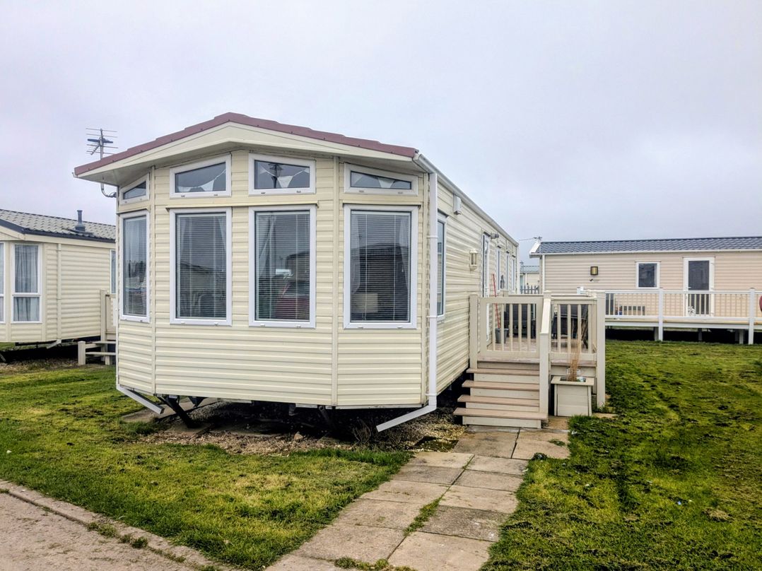 Lynsey's Coastfields Caravan