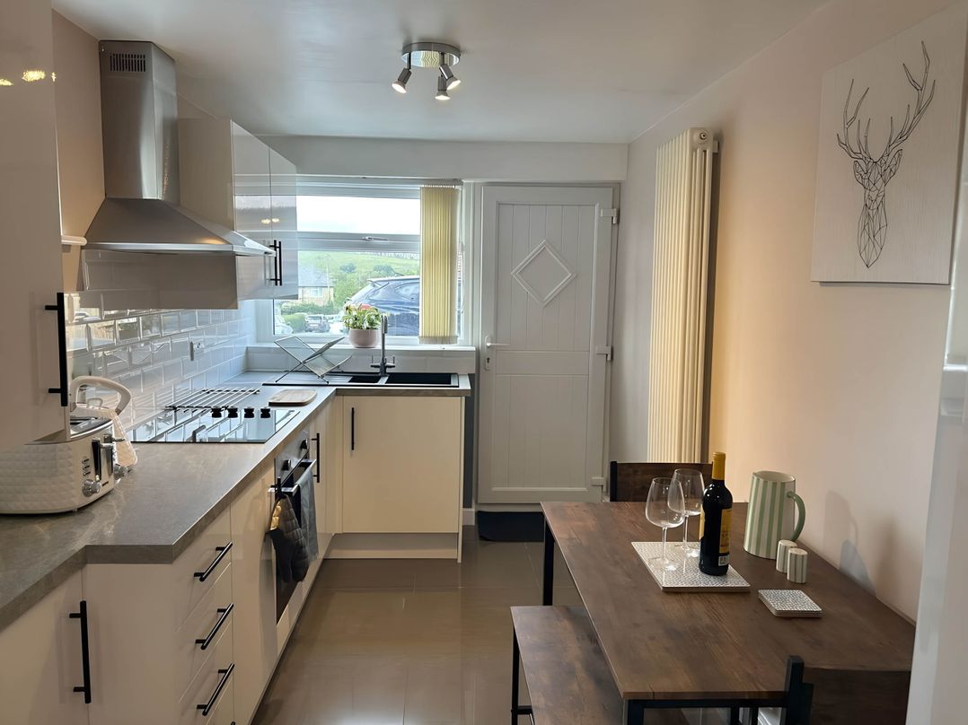 1-Bed House, Sleeps 4, Free Parking