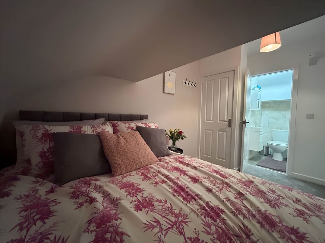 1-Bed House, Sleeps 4, Free Parking