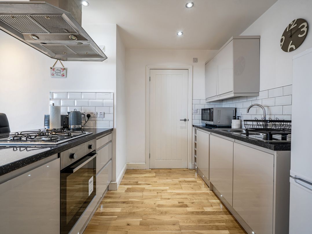 Seaside Cottage Escape in Paignton - Sleeps 4