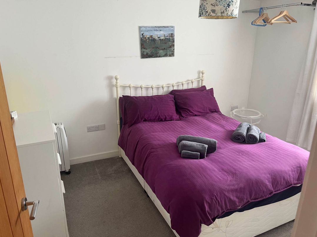 Modern Seaside Cottage - Sleeps 5