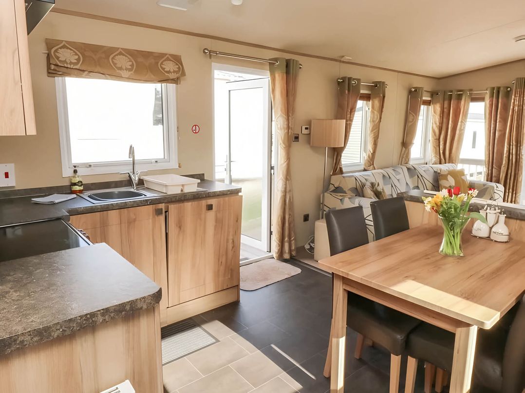 CaravanSleeps6-FreeParking-QuietRetreat-Nature