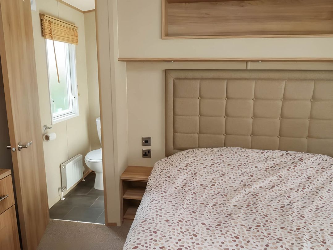 CaravanSleeps6-FreeParking-QuietRetreat-Nature