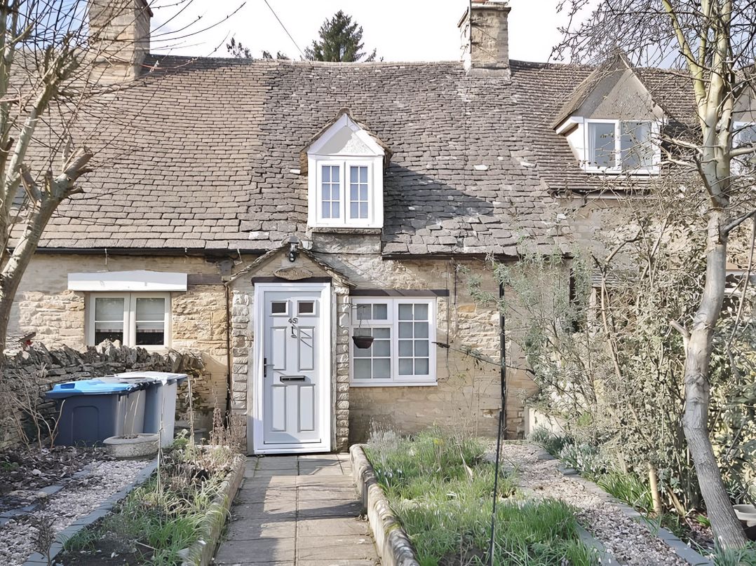 Cotswolds Cozy Cottage Retreat - pet friendly