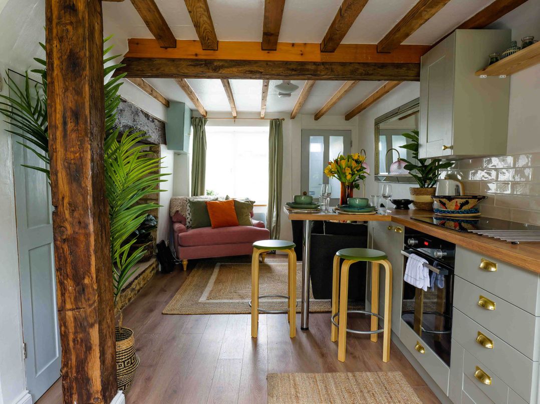 Cotswolds Cozy Cottage Retreat - pet friendly