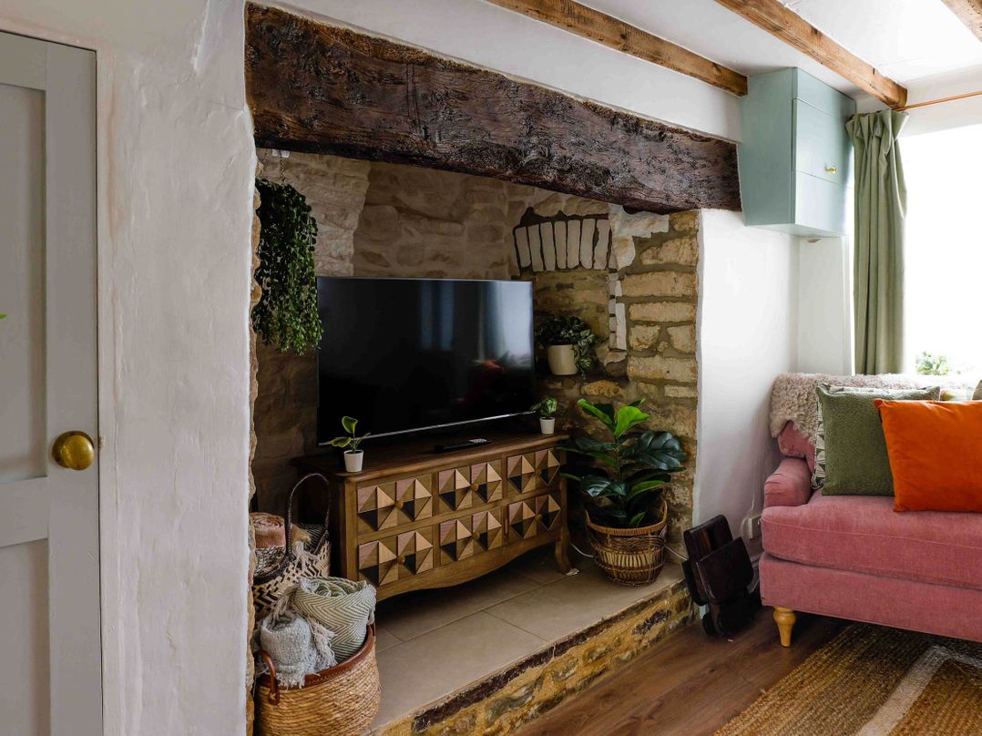 Cotswolds Cozy Cottage Retreat - pet friendly