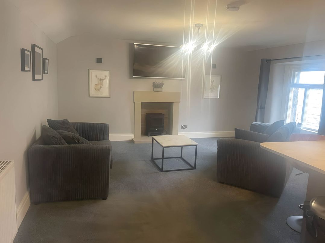 Cosy Apartment above Village Pub