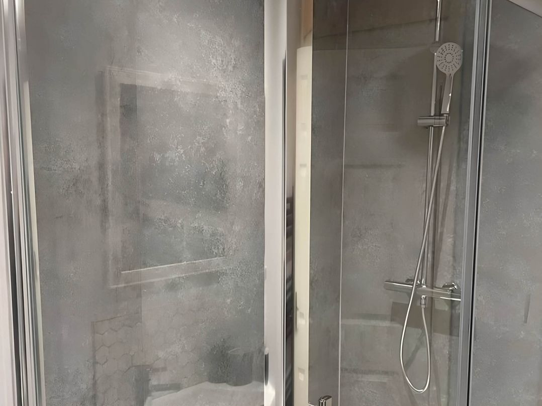 Cosy Apartment above Village Pub