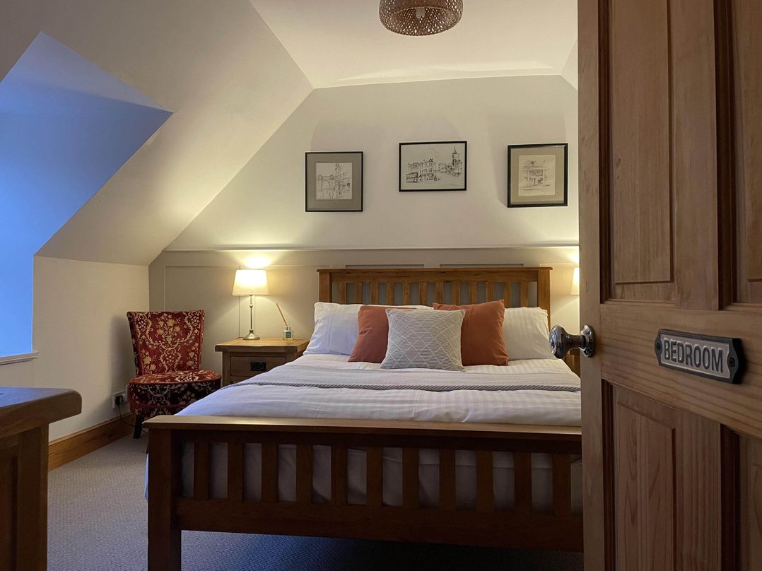 1 Keepers Cottage, Skeabost Bridge, Isle Of Skye