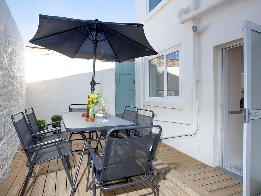 Torquay - House - Sleeps 6 - Pet Friendly