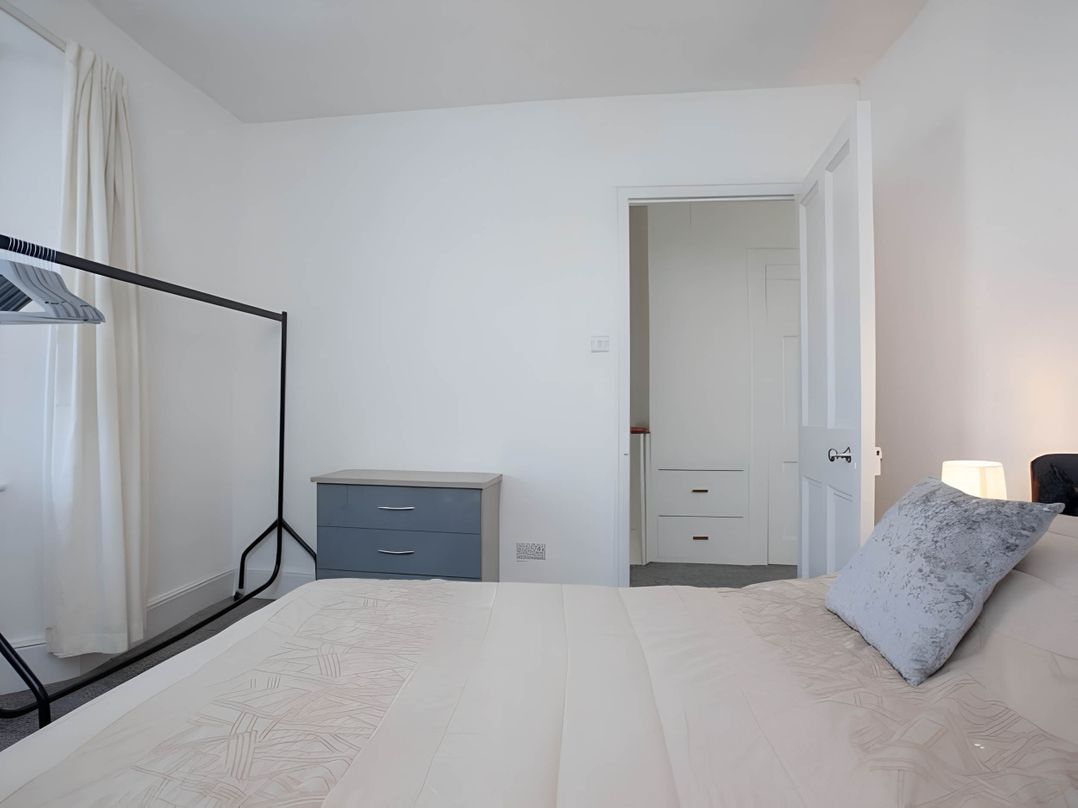 Torquay - House - Sleeps 6 - Pet Friendly