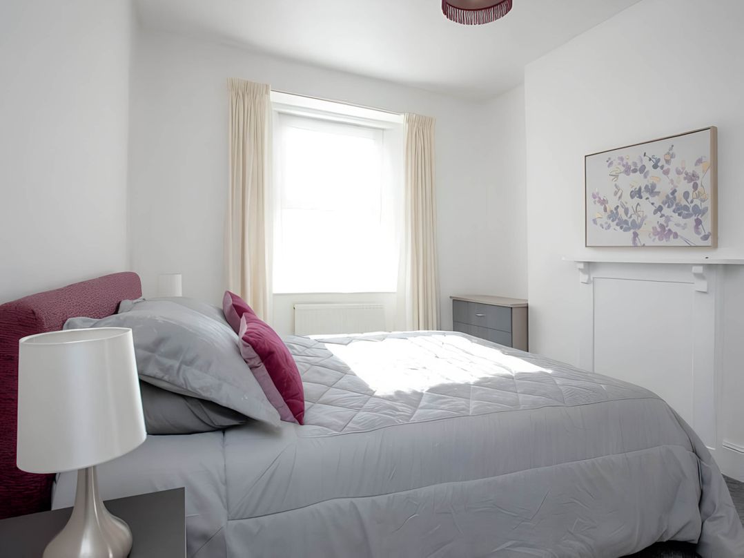 Torquay - House - Sleeps 6 - Pet Friendly