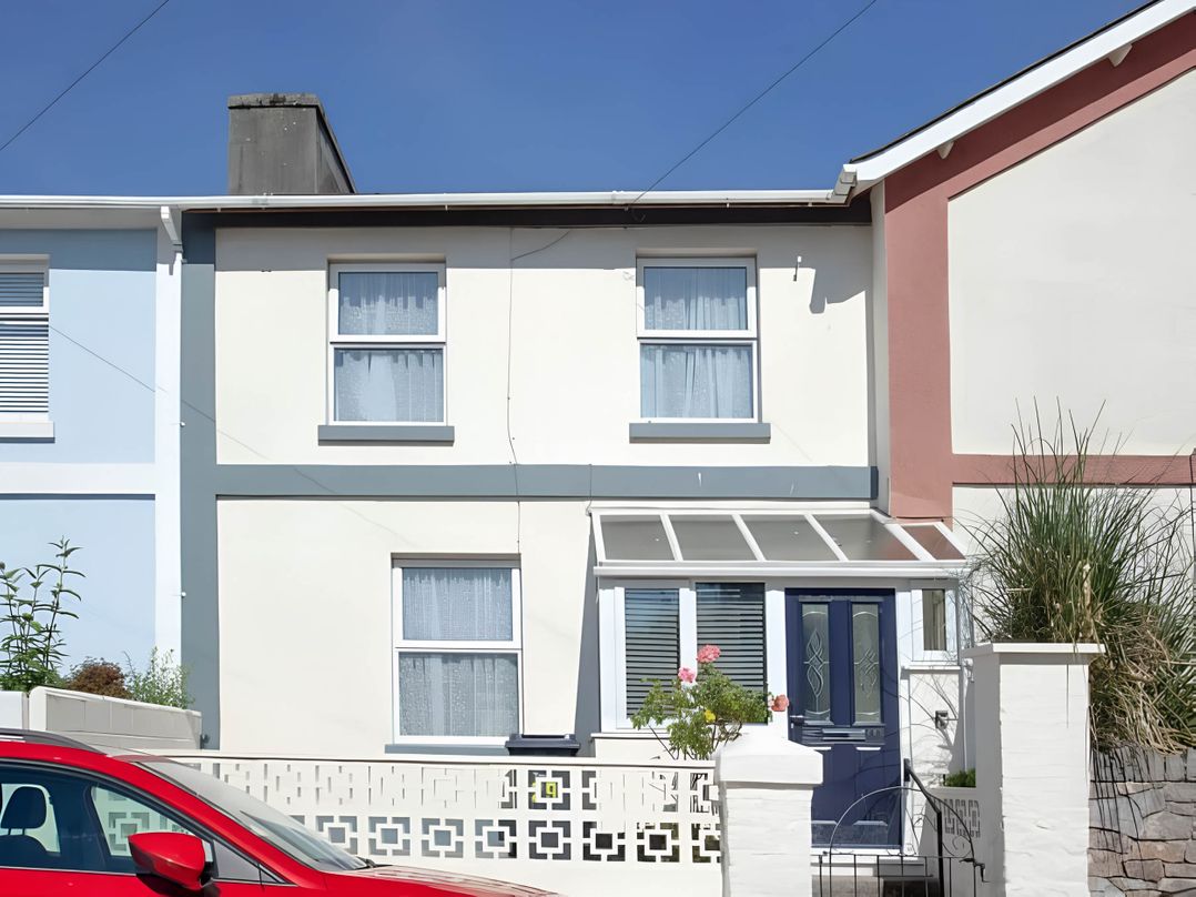 Torquay - House - Sleeps 6 - Pet Friendly